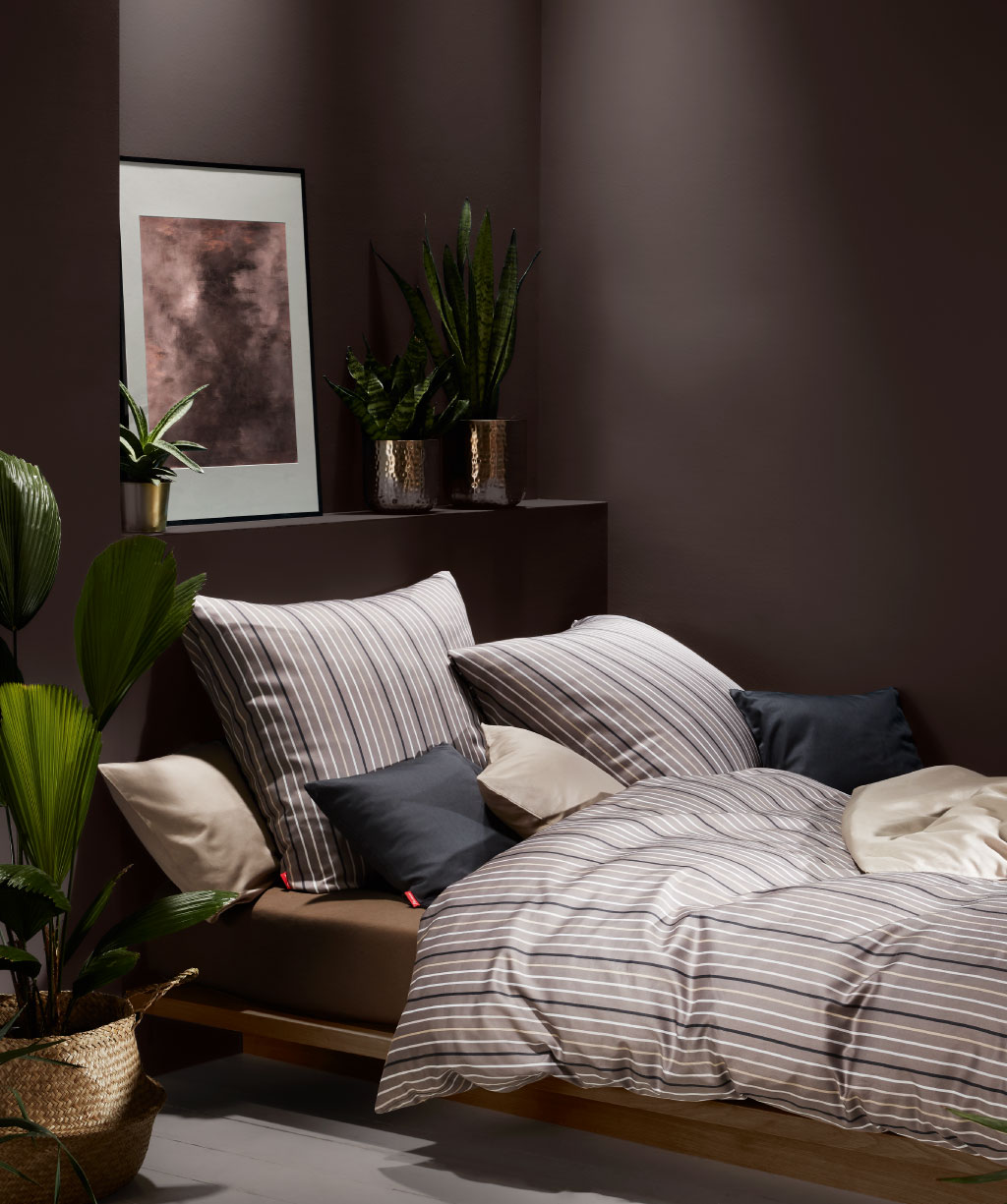 Satin-Bettwaesche-modern-life-mit-feinen-streifen-braun-weiss-4293-7-von-fleuresse Bettwäsche Modern Life