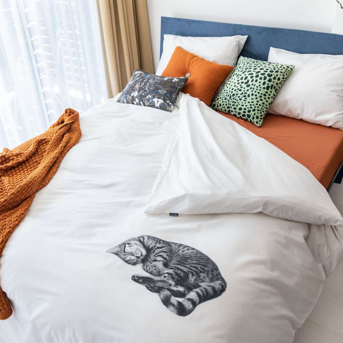Bettwasche-Ollie-von-Snurk Schnurrr... Kater Ollie beim Schlafen