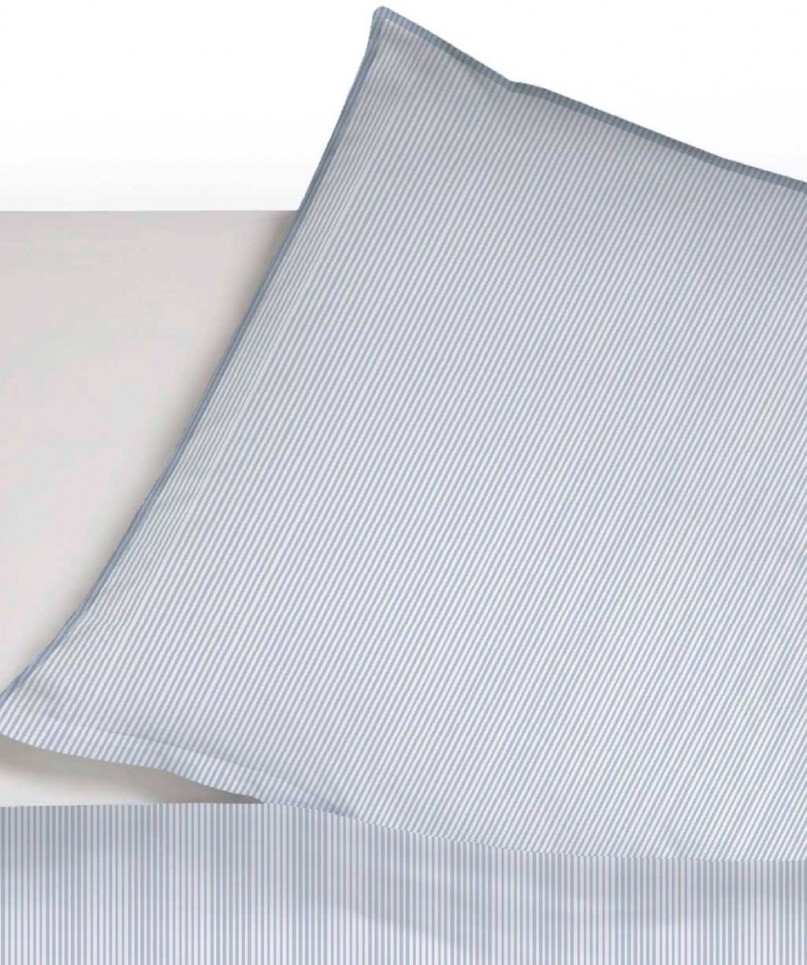 3775-2-Bettwasche-Modern-Liife-in-Blau-mit-Paspel-an-Kissen Bettwäsche Modern-Life mit Nadelstreifen in Pastell-Blau