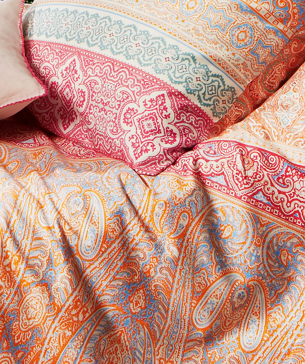 Detailmotiv-mit-Paisley-4128-13 Fleuresse Kissendetails Paisley 4128.13