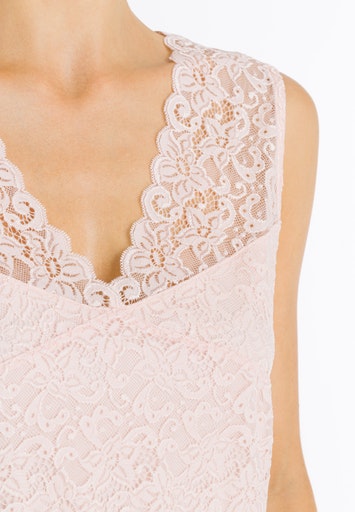 HANRO_Basic_071334_077929_6 Mit feinsten rosa Spitzen verziert