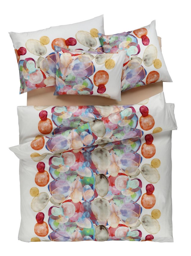 Bettwasche-garnitur-olivia-multi-von-tamara-r Feinsatin Bettwäsche von Tamara R mit bunten Kieselsteinen