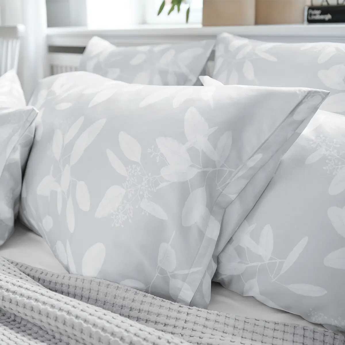 Omeo Gris Satin Bettwäsche Omeo Gris Satin Bettwäsche