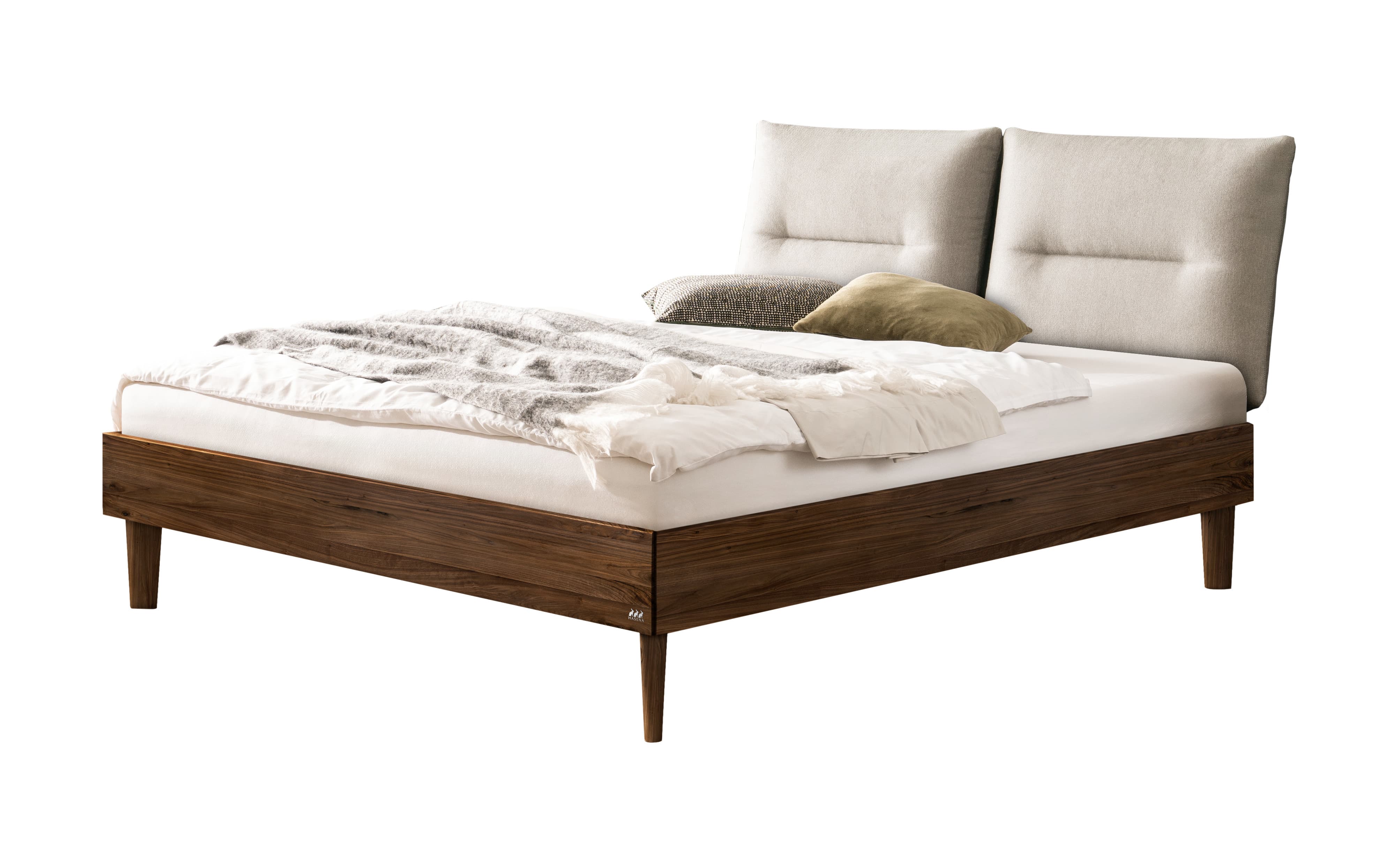 Bett Emilia 140x200cm Nussbaum