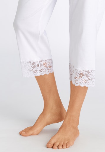 HANRO_Basic_070101_077928_685I3xWqDY1Js5 Spitzenansicht 3/4 Pyjamahose